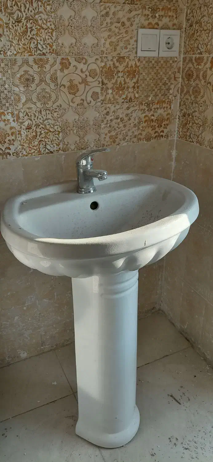 یه عدد روشویی با شیر آلات تازه|لوازم سرویس بهداشتی|تهران, شهرک رضویه|دیوار