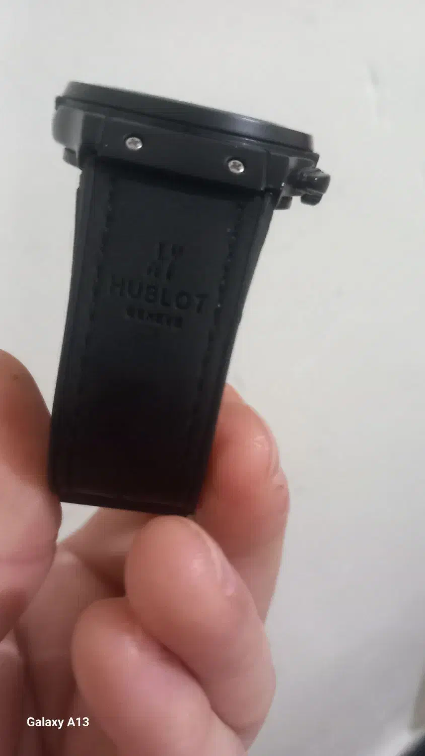 ساعت هابلوت|ساعت|بروجرد, |دیوار