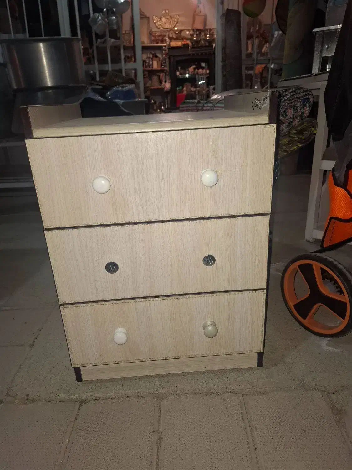 میز چوبی|جاکفشی، کمد، دراور|فارسان, |دیوار