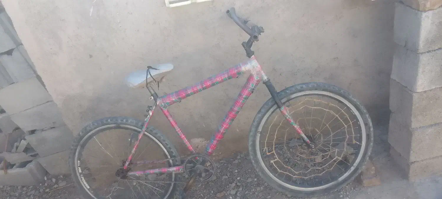 فروش دوچرخه قی مت ۲۰۰۰۰۰۰۰|دوچرخه، اسکیت، اسکوتر|بمپور, |دیوار