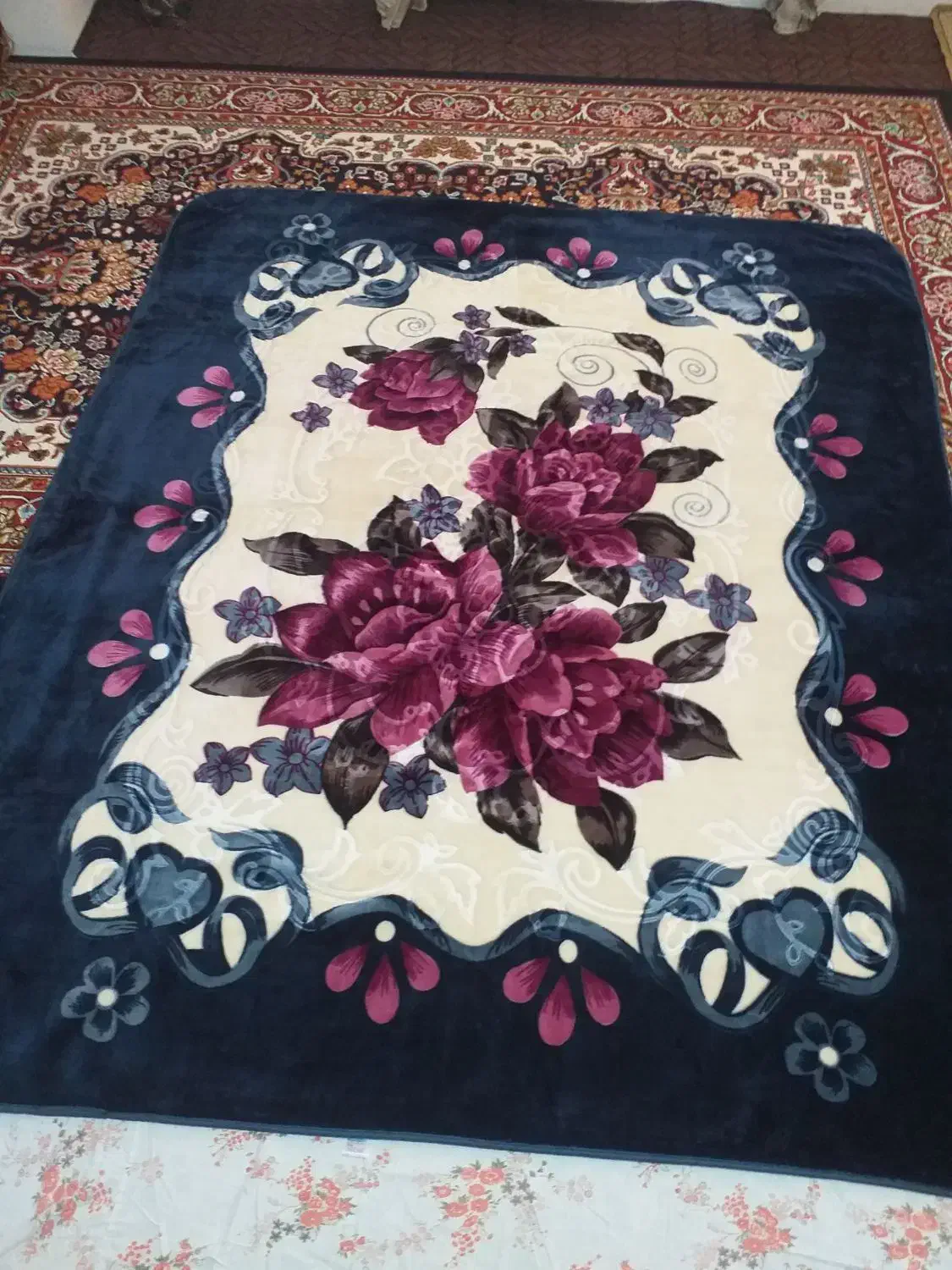 پتوی گلبافت آکبندصفر|رختخواب، بالش، پتو|کرمانشاه, |دیوار