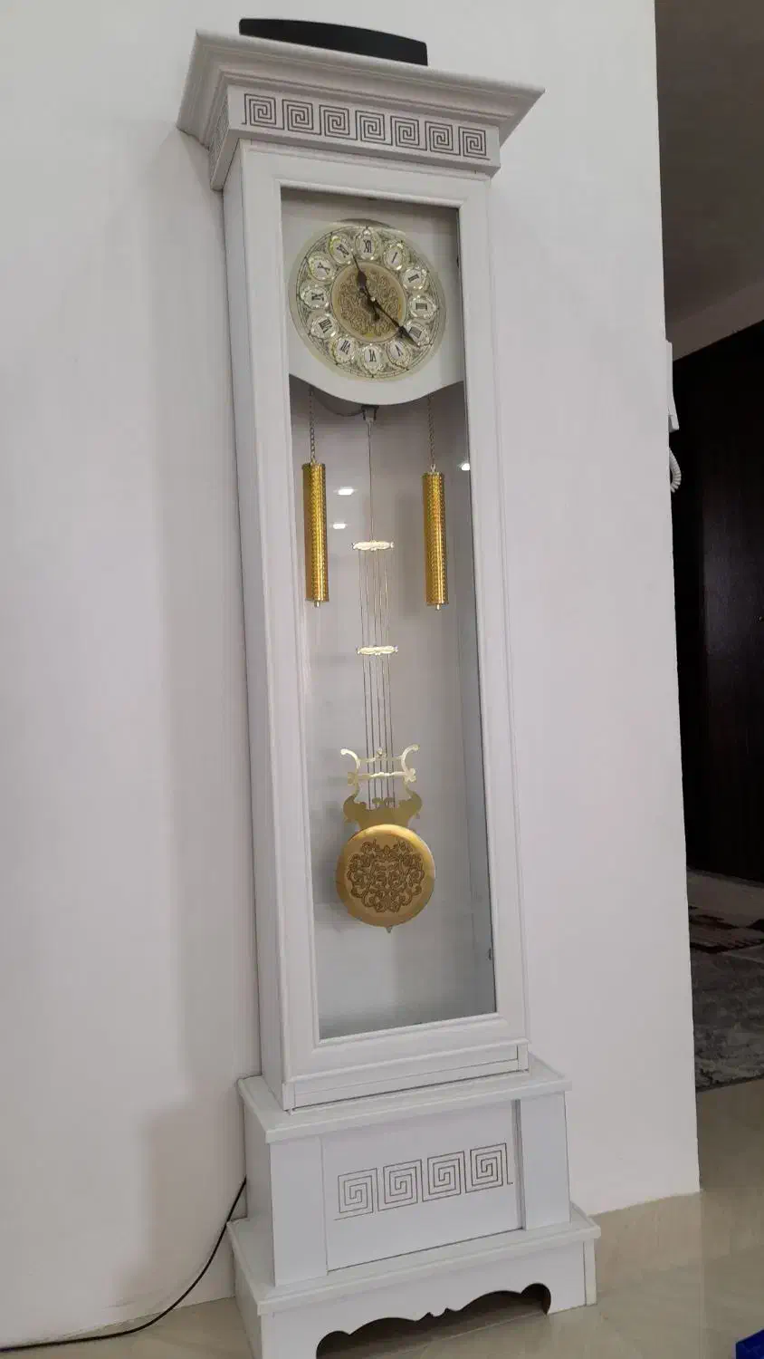 ساعت ایستاده سفید|ساعت دیواری و تزئینی|محمدشهر, جعفرآباد|دیوار