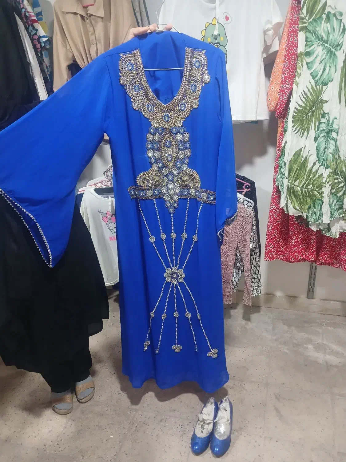 پیراهن محلی همراه باکفش نونو|لباس|اراک, |دیوار