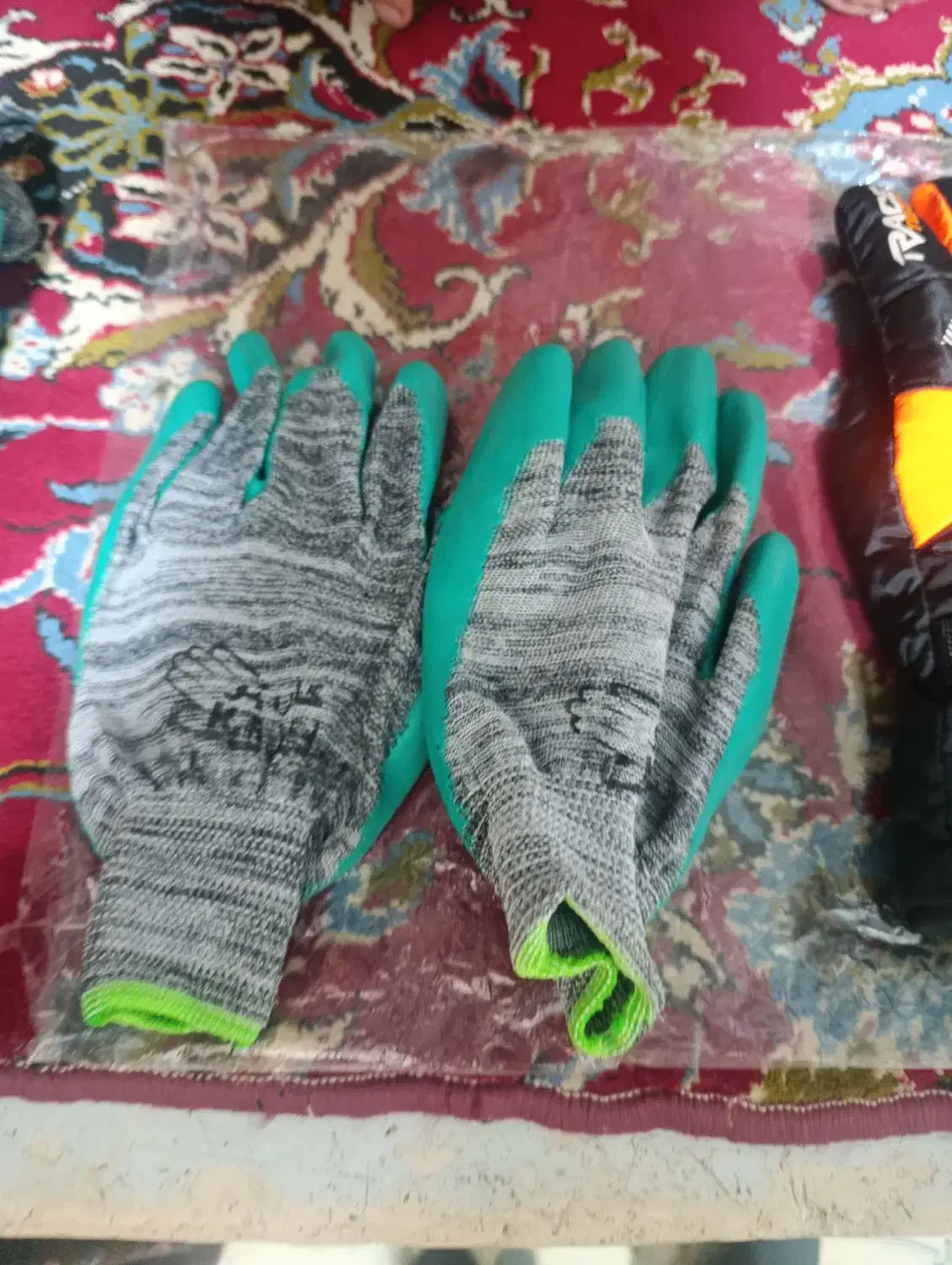 دستکش|ابزارآلات|مشهد, کوی دروی|دیوار