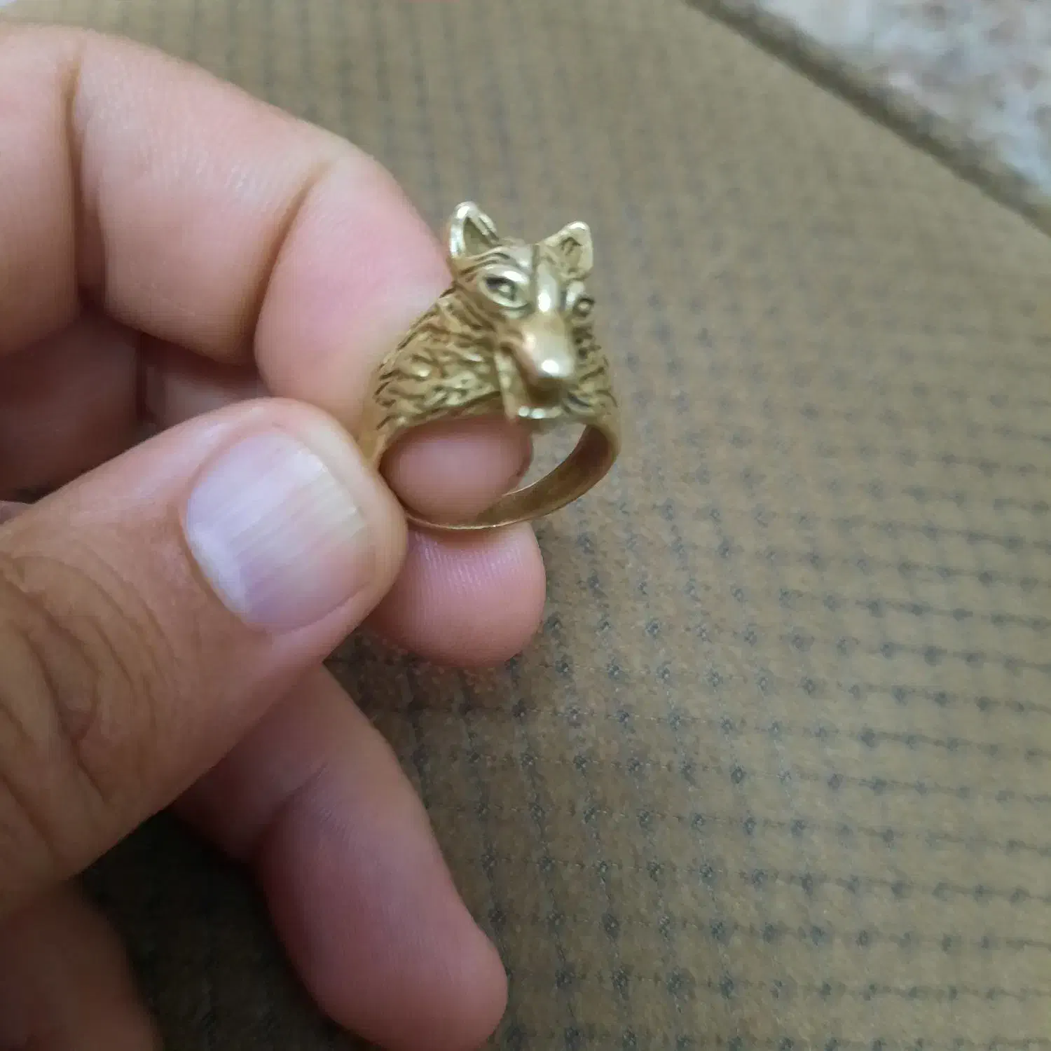 انگشترگرگی|بدلیجات|قم, منبع آب|دیوار