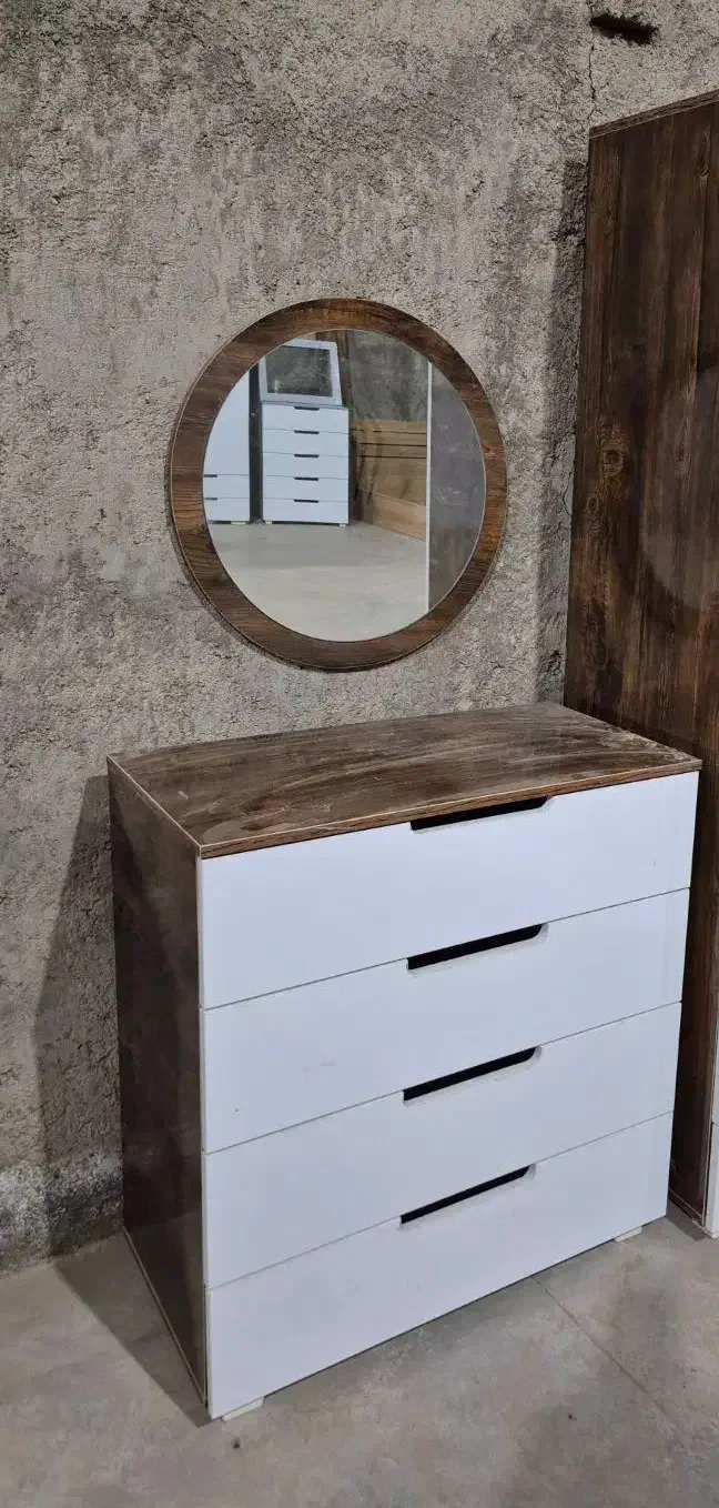 اینه گرد۶۰در ۶۰+دراوربا تعداد۴تا کشو|جاکفشی، کمد، دراور|مشهد, شهرک رازی (شهرک غرب)|دیوار