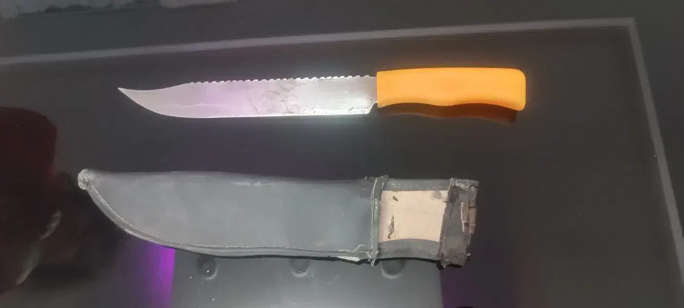 چاقو|کلکسیون اشیاء عتیقه|هشتگرد, هیو|دیوار