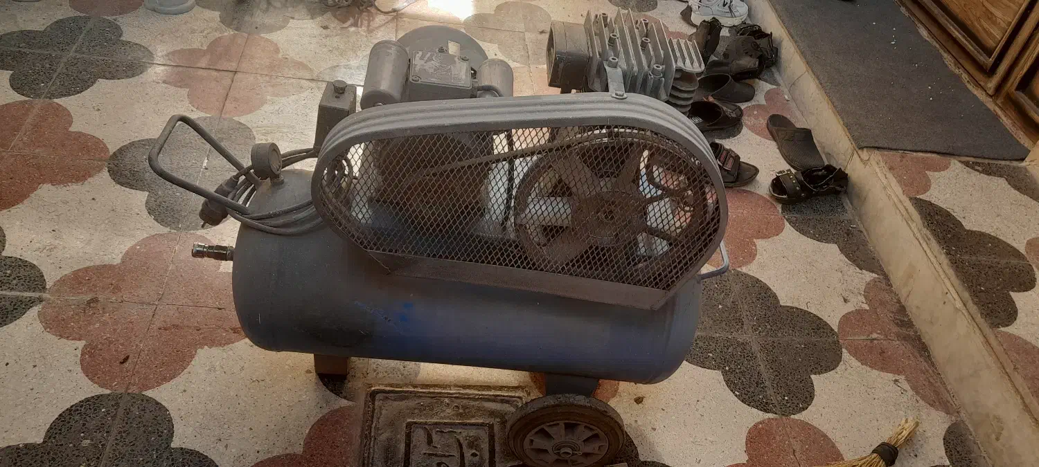 پمپ باد۵۰ تایی دینابی تسمه ای|ماشینآلات صنعتی|خمینیشهر, |دیوار