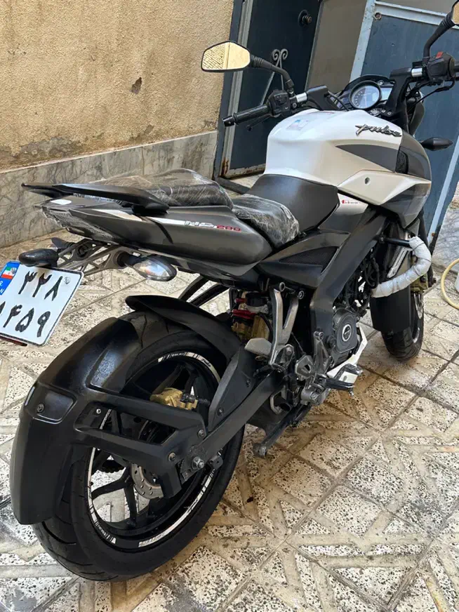 Ns 200 ان اس درحد نو نیوفیس 98 حتما بخون|موتورسیکلت|بهارستان, |دیوار