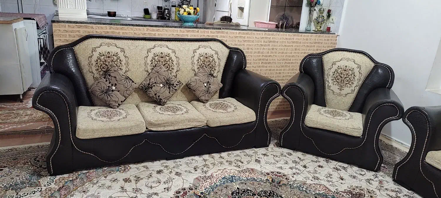 مبل|مبلمان خانگی و میز عسلی|قروه, |دیوار