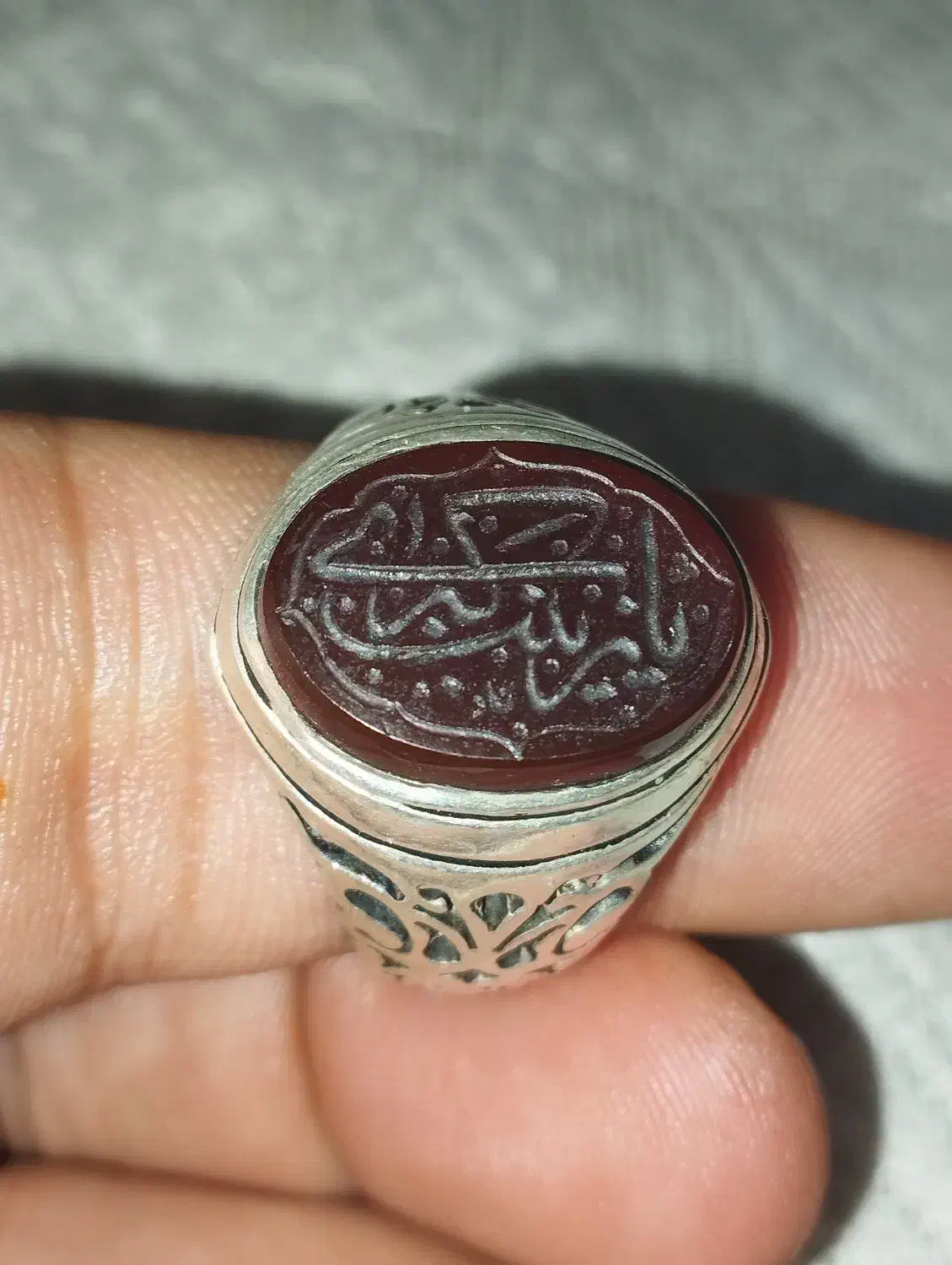 انگشتر|جواهرات|اصفهان, رکن الدوله غربی|دیوار