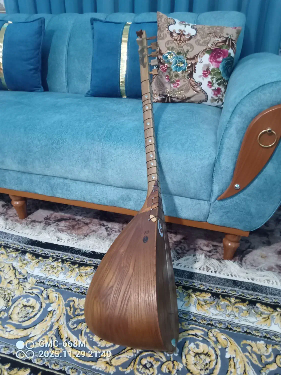 ساز قوپوز|سازهای سنتی|مشگین شهر, |دیوار