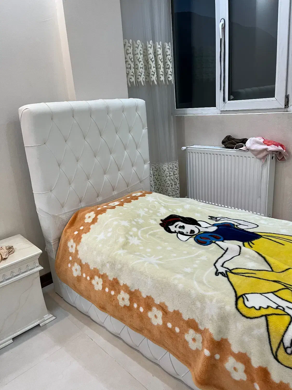 ست تخت|تخت و سرویس خواب|شیراز, فرهنگ شهر|دیوار