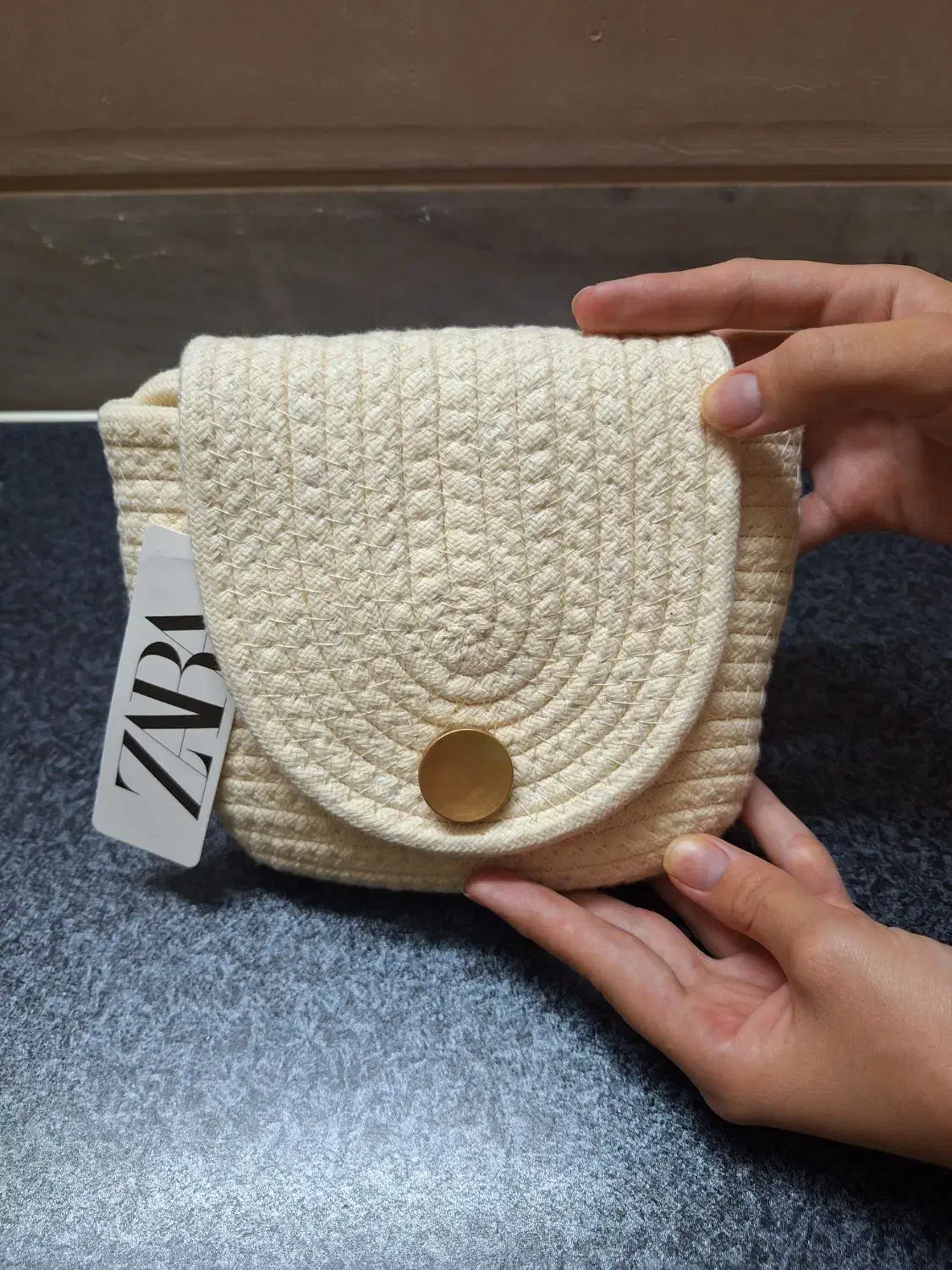 کیف قیطوتی نیم دایره، دخترانه / زنانه، رنگ کرمی|کیف، کفش، کمربند|برخوار, |دیوار