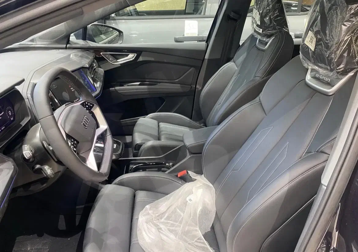 ائودی Q4|خودرو سواری و وانت|تهران, حکمت|دیوار