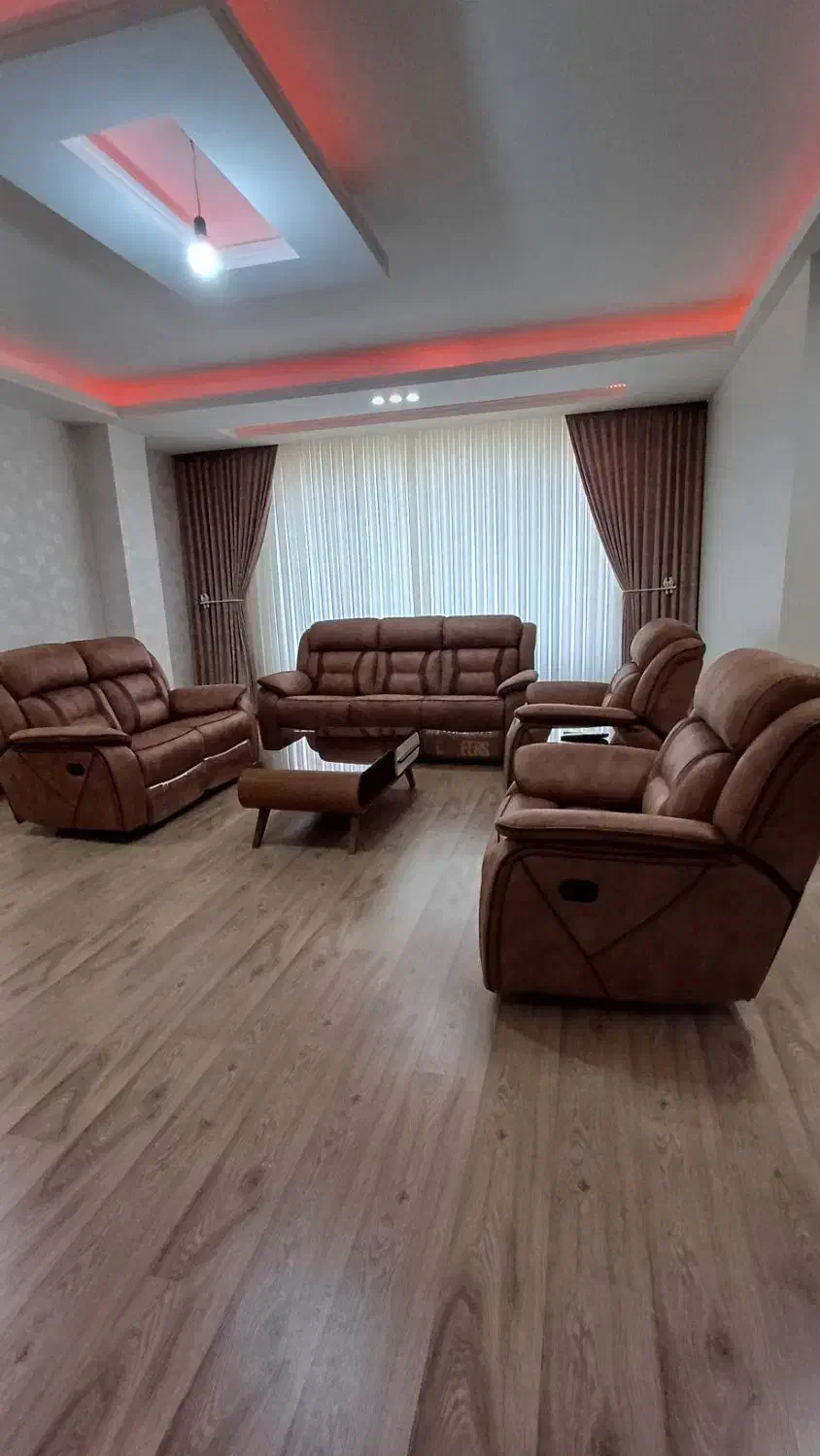 یکدست مبل راحتی ۷ نفره|مبلمان خانگی و میز عسلی|قزوین, |دیوار