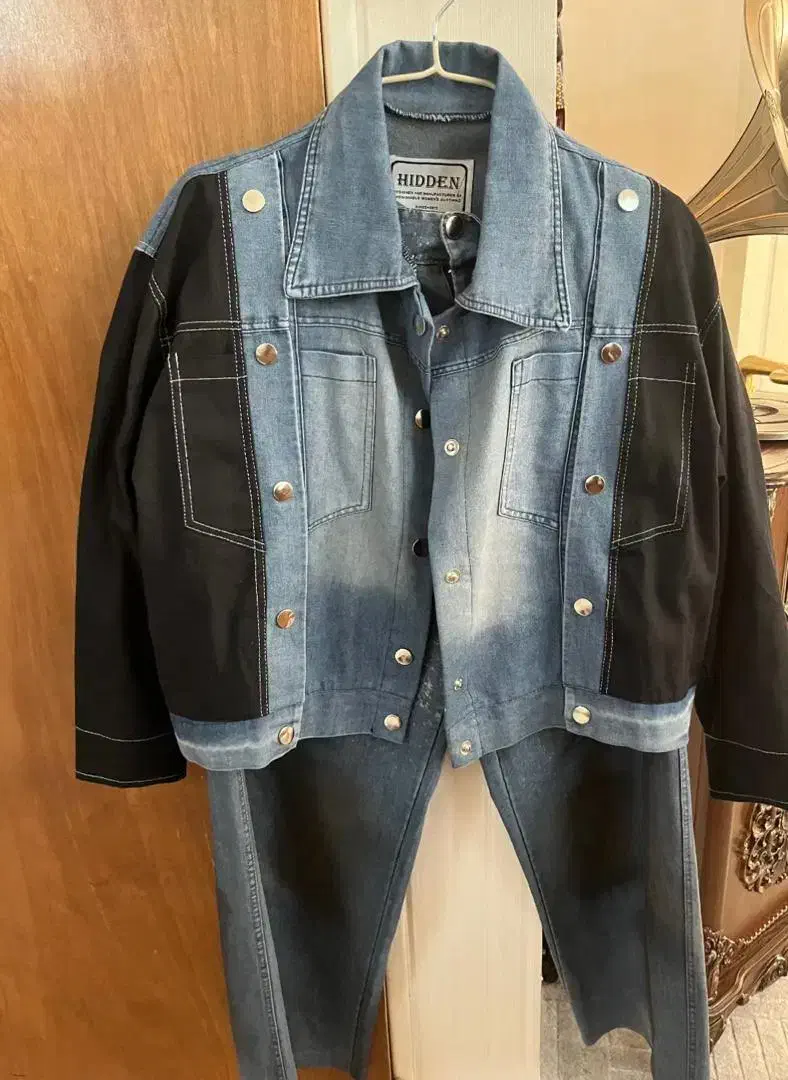 درحدنوع|لباس|تبریز, |دیوار