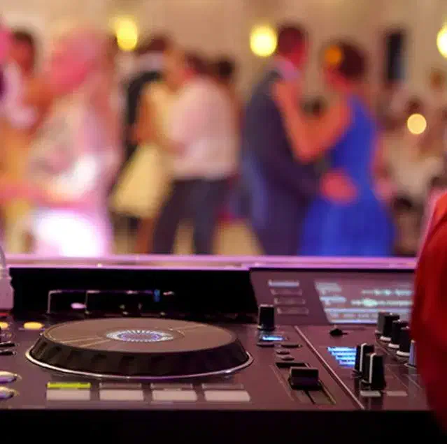 اجرای دیجی شادی بخش مراسمات شما|خدمات پذیرایی، مراسم|خوی, |دیوار