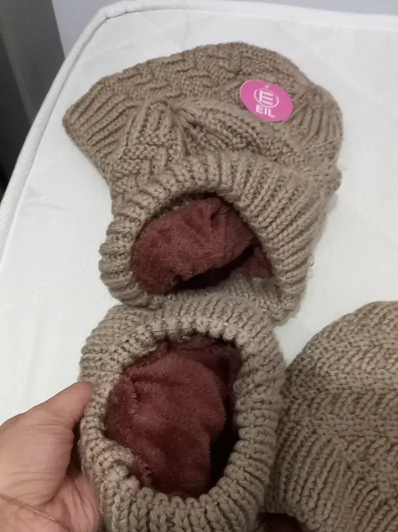 شال و کلاه بافت،داخل حوله ای|لباس|قیدار, |دیوار