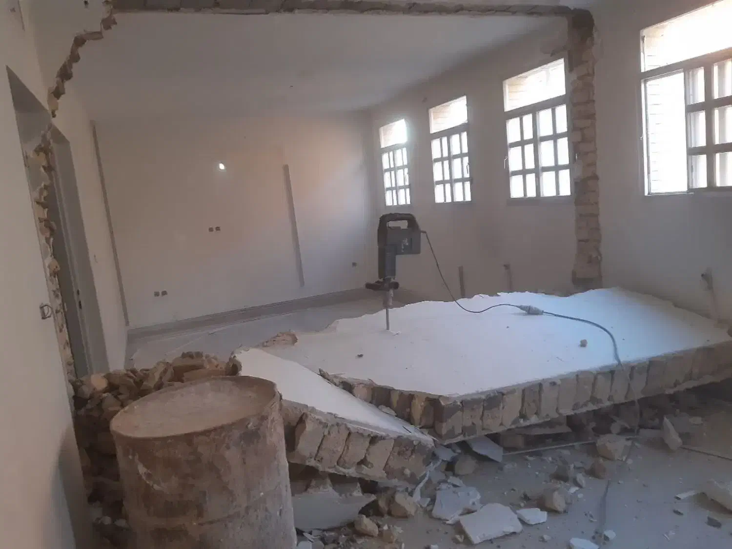 تخریب کار ساختمان صفر تا صد|خدمات پیشه و مهارت|قم, زنبیل آباد|دیوار