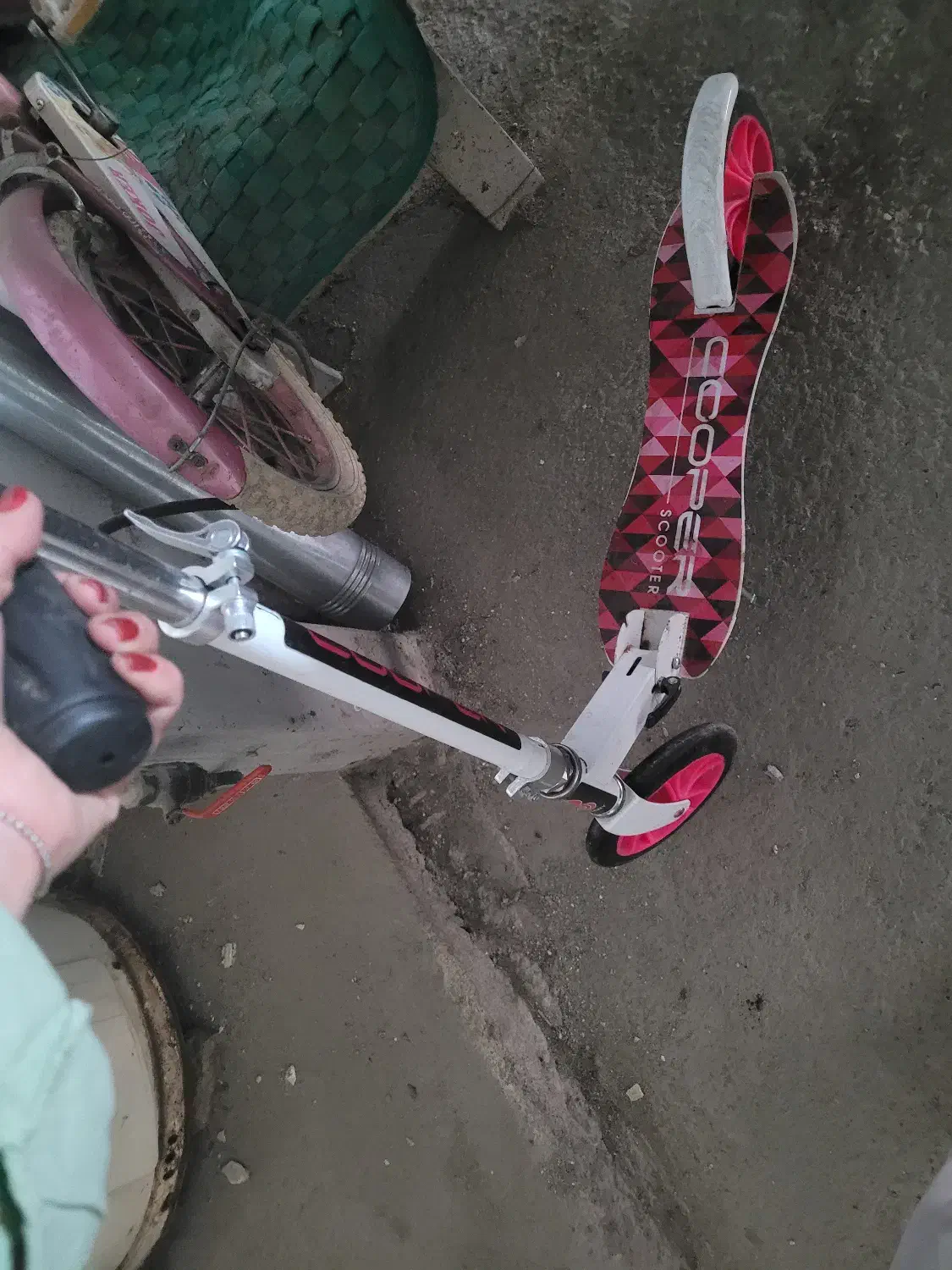 اسکوتر|دوچرخه، اسکیت، اسکوتر|رامسر, |دیوار