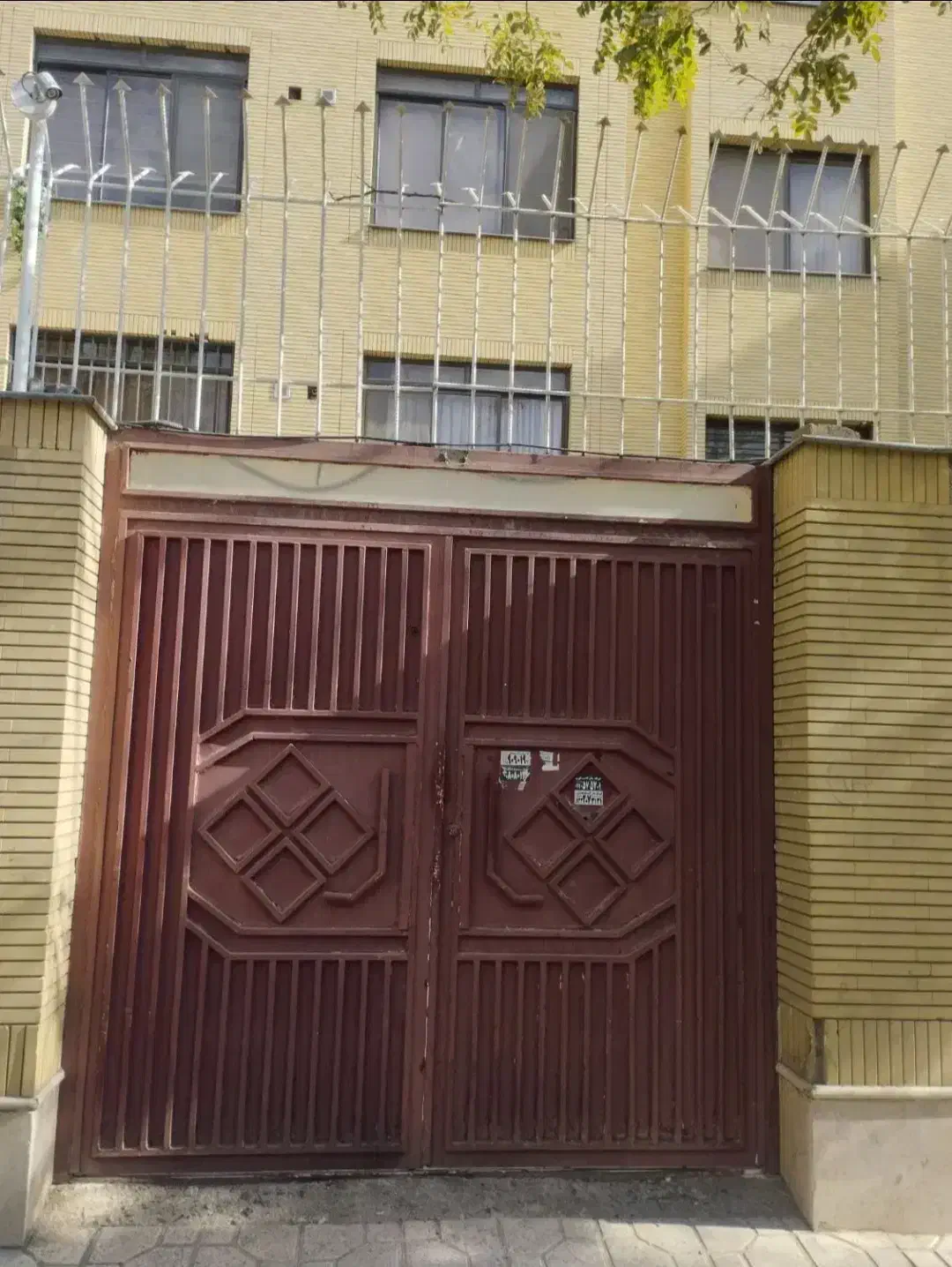 درحیاط ماشین رو عرض2/30 درطول2/20|مصالح و تجهیزات ساختمان|مشهد, شاهد (شهرک غرب)|دیوار