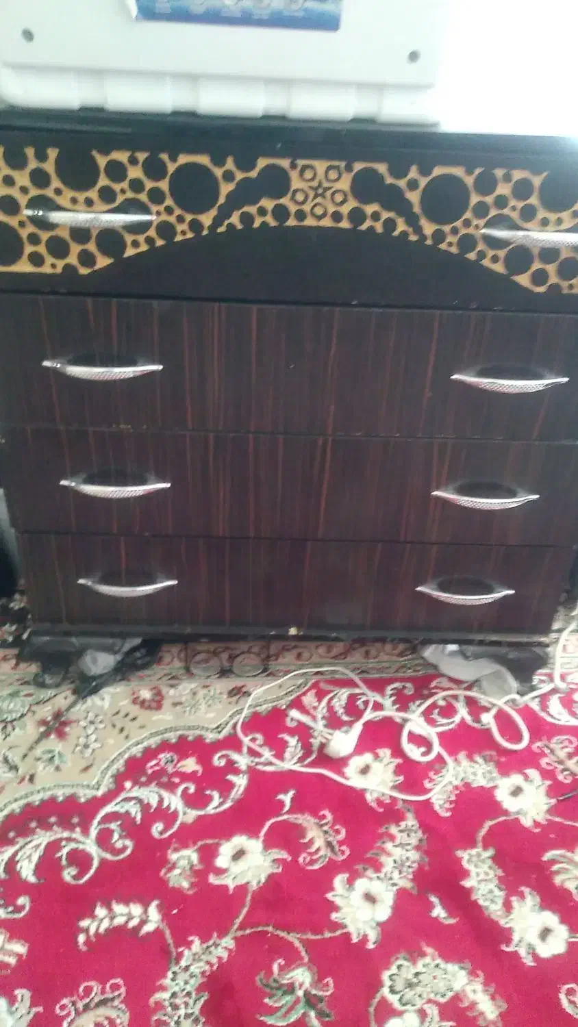 دراور|جاکفشی، کمد، دراور|گلبهار, شهر جدید گلبهار|دیوار