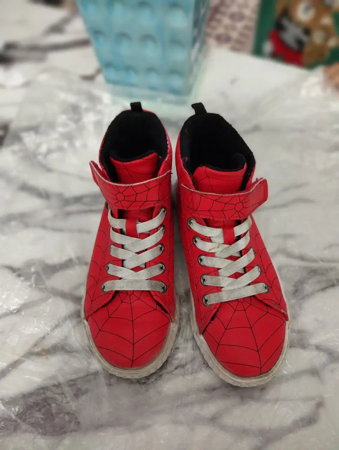 یک جفت کفش نیمپود سایز 33 در حد نونو مرد عنکبودی|کفش و لباس بچه|فردیس, شهرک ۱۱۰|دیوار