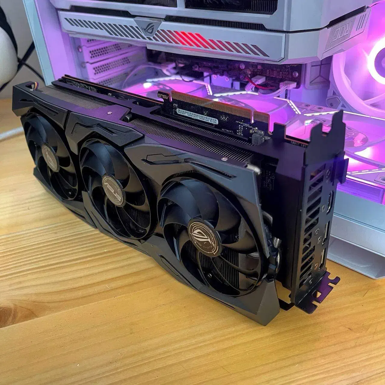 ASUS ROG STRIX RX 5700 8G XT کارت گرافیک|قطعات و لوازم جانبی رایانه|کرج, شهرک اوج|دیوار