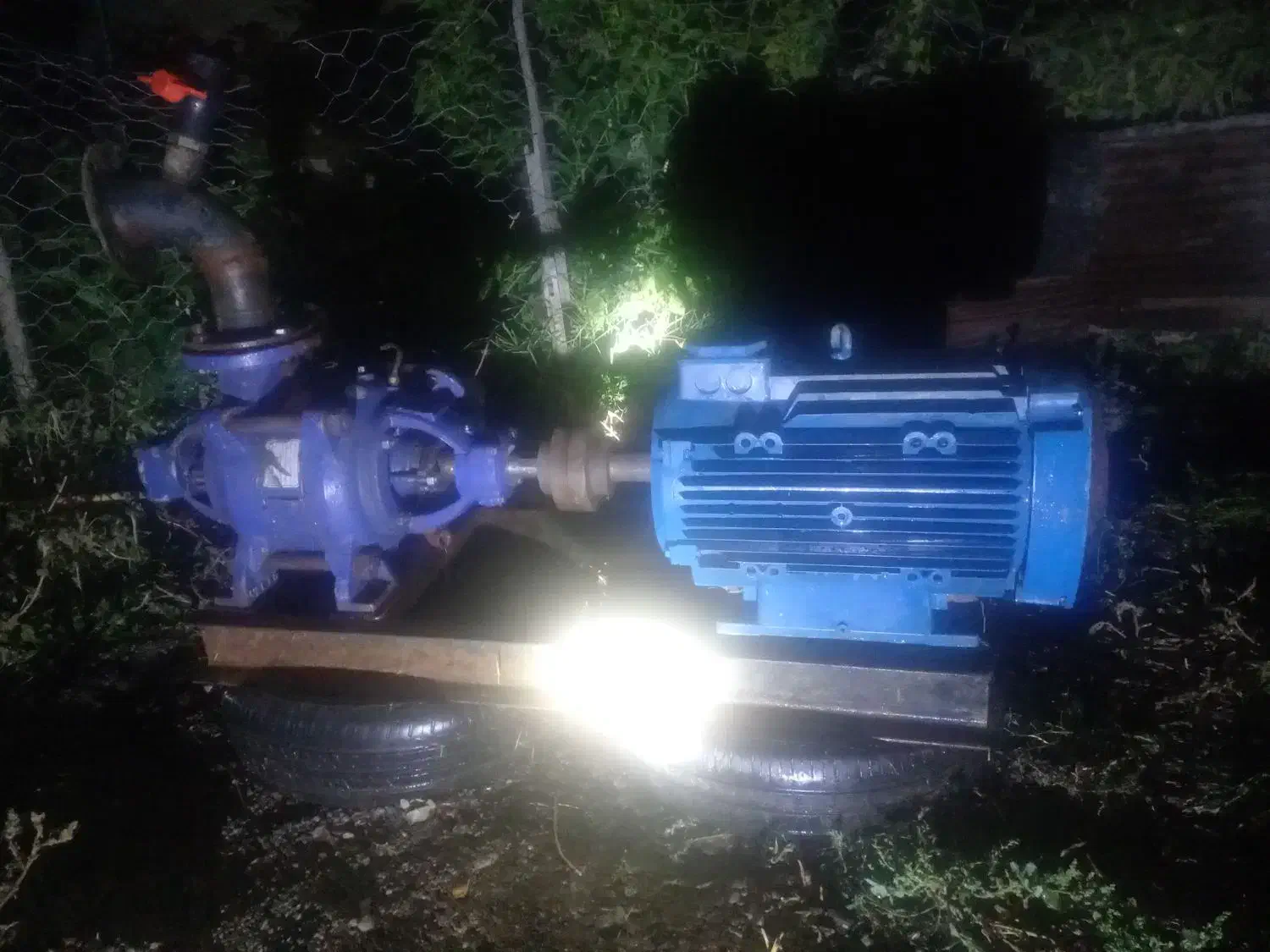 پمپ ودینام.سه فاز. معاوضه هم میکنم با شناور|ماشین‌آلات صنعتی|دره رود, |دیوار