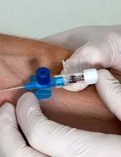 تزریقات و پانسمان در منزل|خدمات آرایشگری و زیبایی|خرمآباد, |دیوار