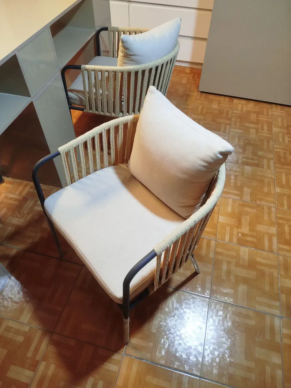 فروش فوری میز ناخن و استند|آرایشگاه و سالن‌های زیبایی|تهران, آسمان|دیوار