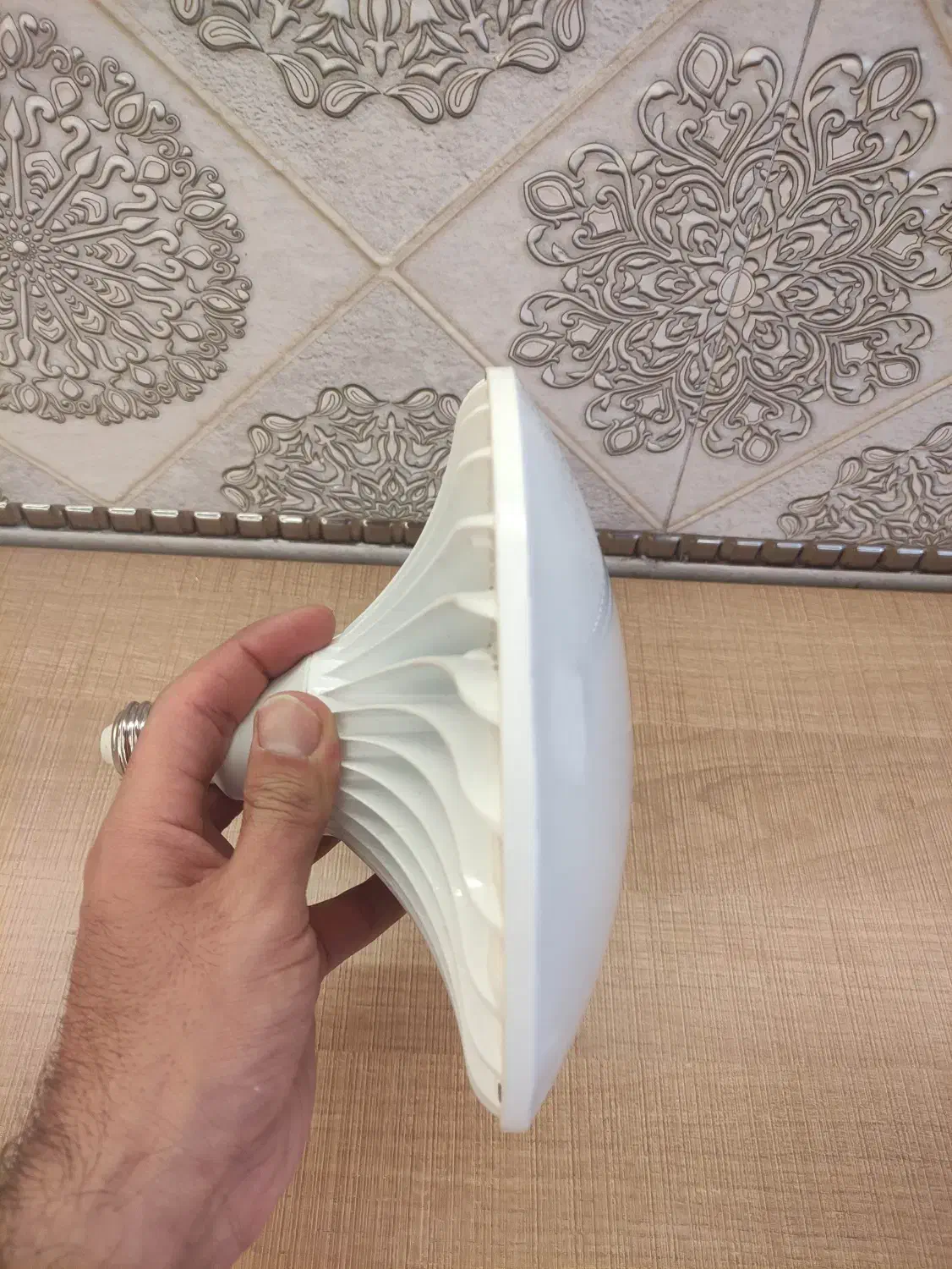 لامپ 100پارس شعاع|لامپ و چراغ|نهاوند, |دیوار