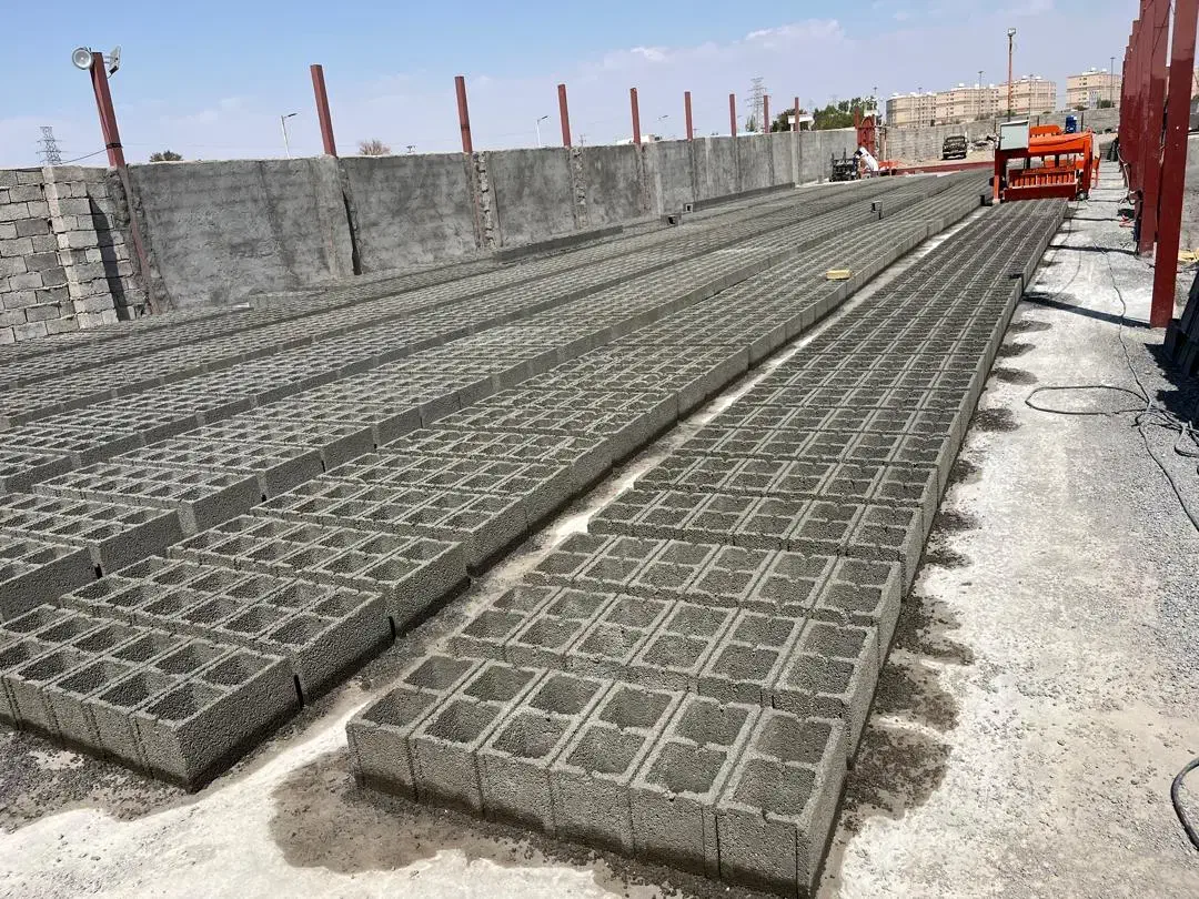 کارگر بلوک زنی|استخدام معماری، عمران و ساختمانی|سیرجان, |دیوار