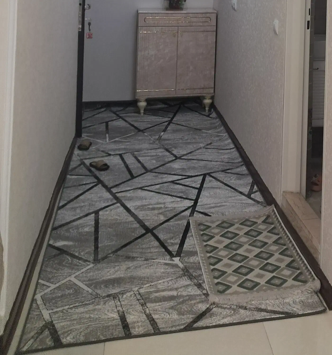 فرش فانتزی کاملا نو|فرش|تهران, خزانه|دیوار