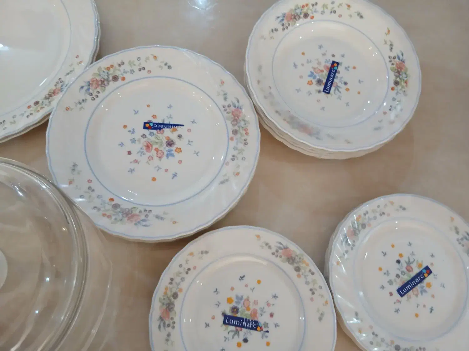 سرویس آرکوپال ویکتوریا فرانسه اصل|ظروف سرو و پذیرایی|شیراز, عفیف‌آباد|دیوار