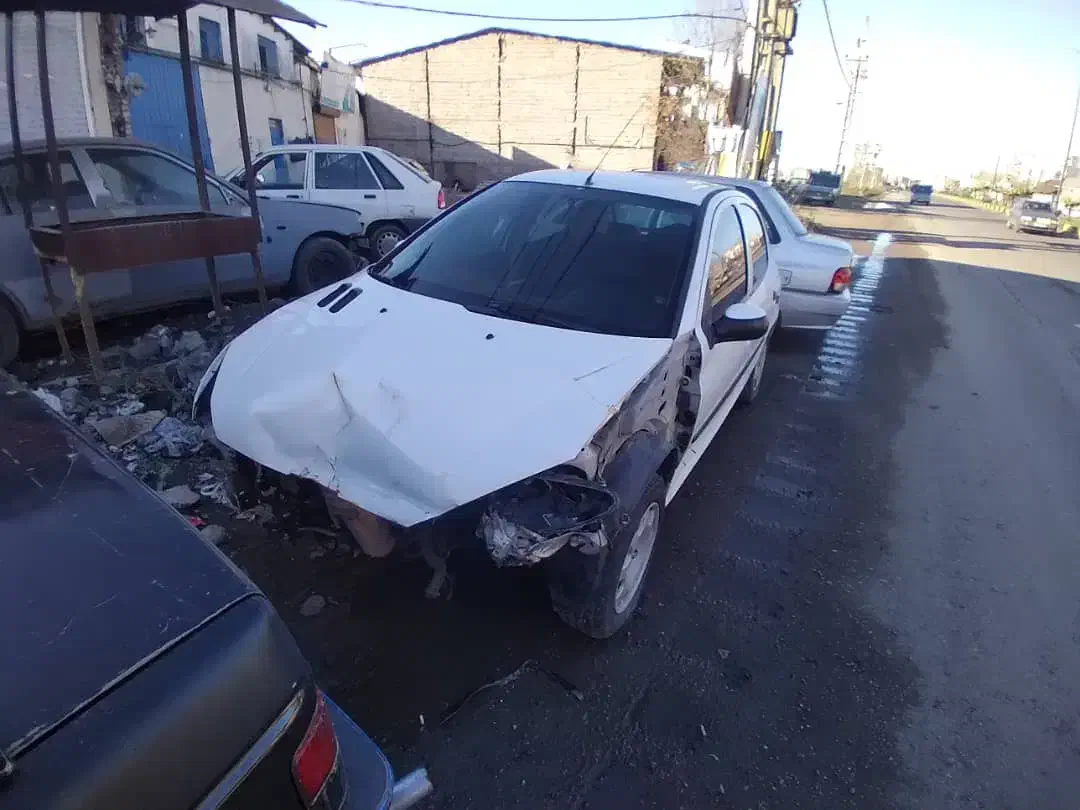 پژو۲۰۶.تیپ۲ با قیمت و شرایط مناسب و معاوضه|خودرو سواری و وانت|لاهیجان, طالقانی|دیوار