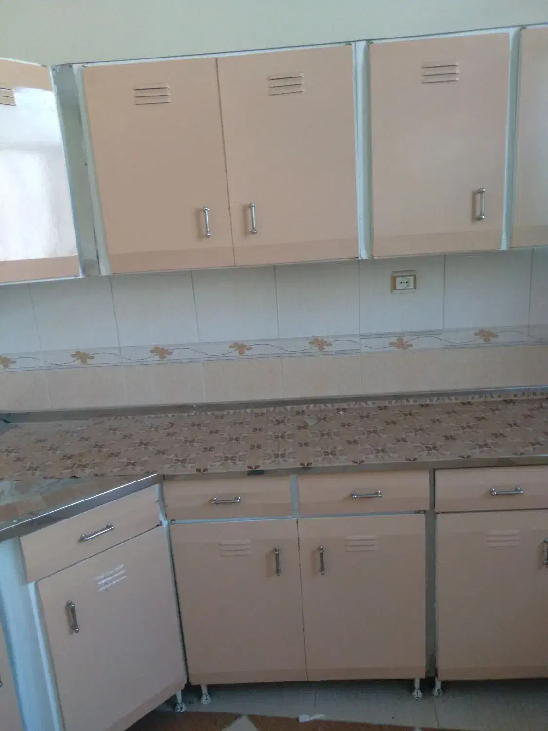 کابینت تمام فلز|مصالح و تجهیزات ساختمان|بروجرد, |دیوار