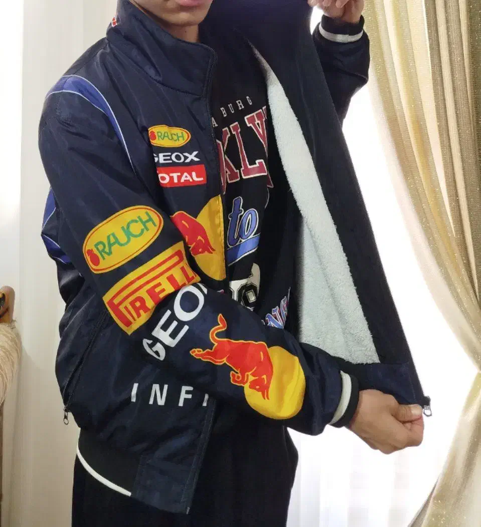 بادگیر اورجینال|لباس|محمدشهر, محمدشهر|دیوار