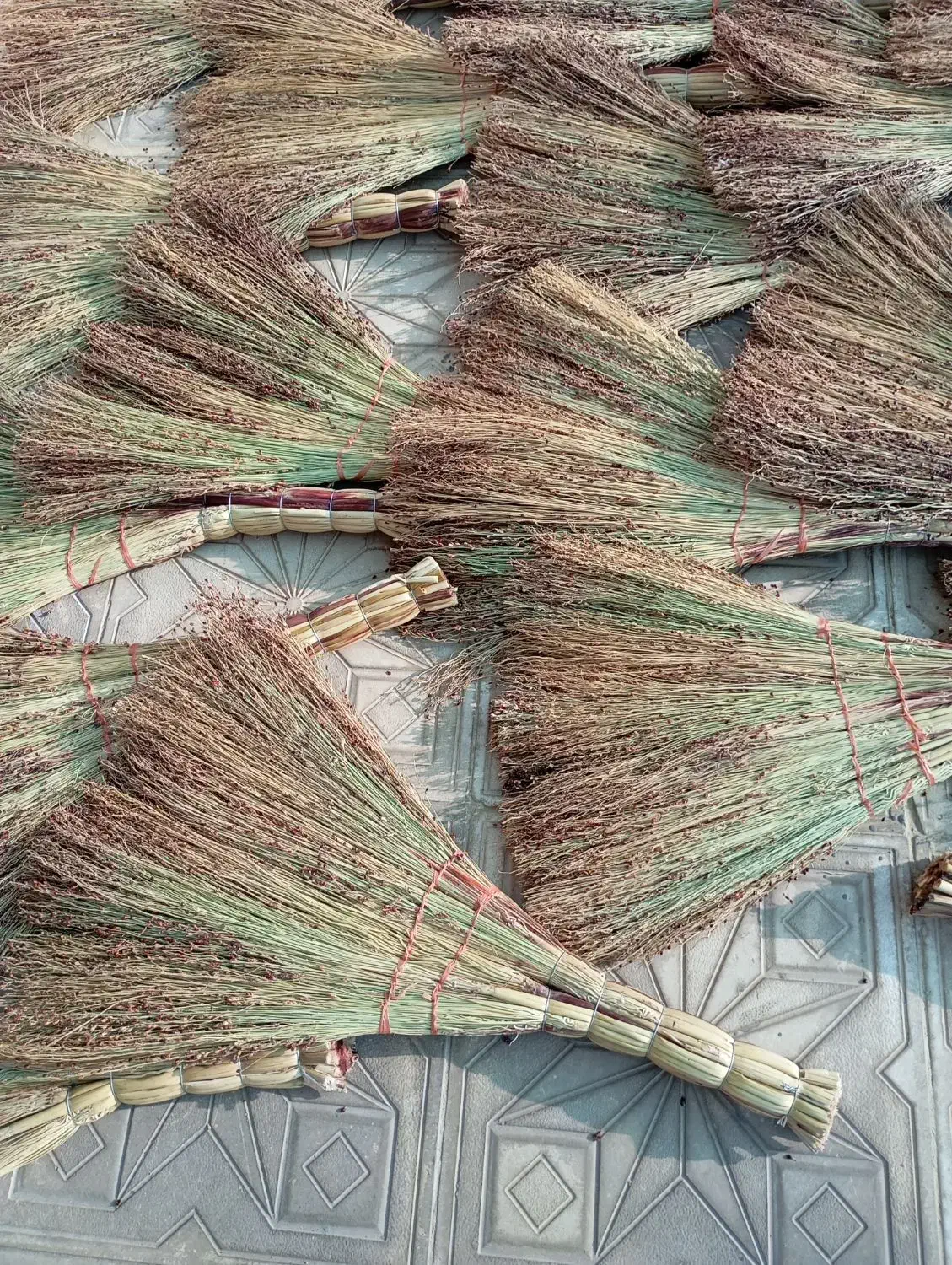 جارو|لوازم نظافت|ویسیان, |دیوار