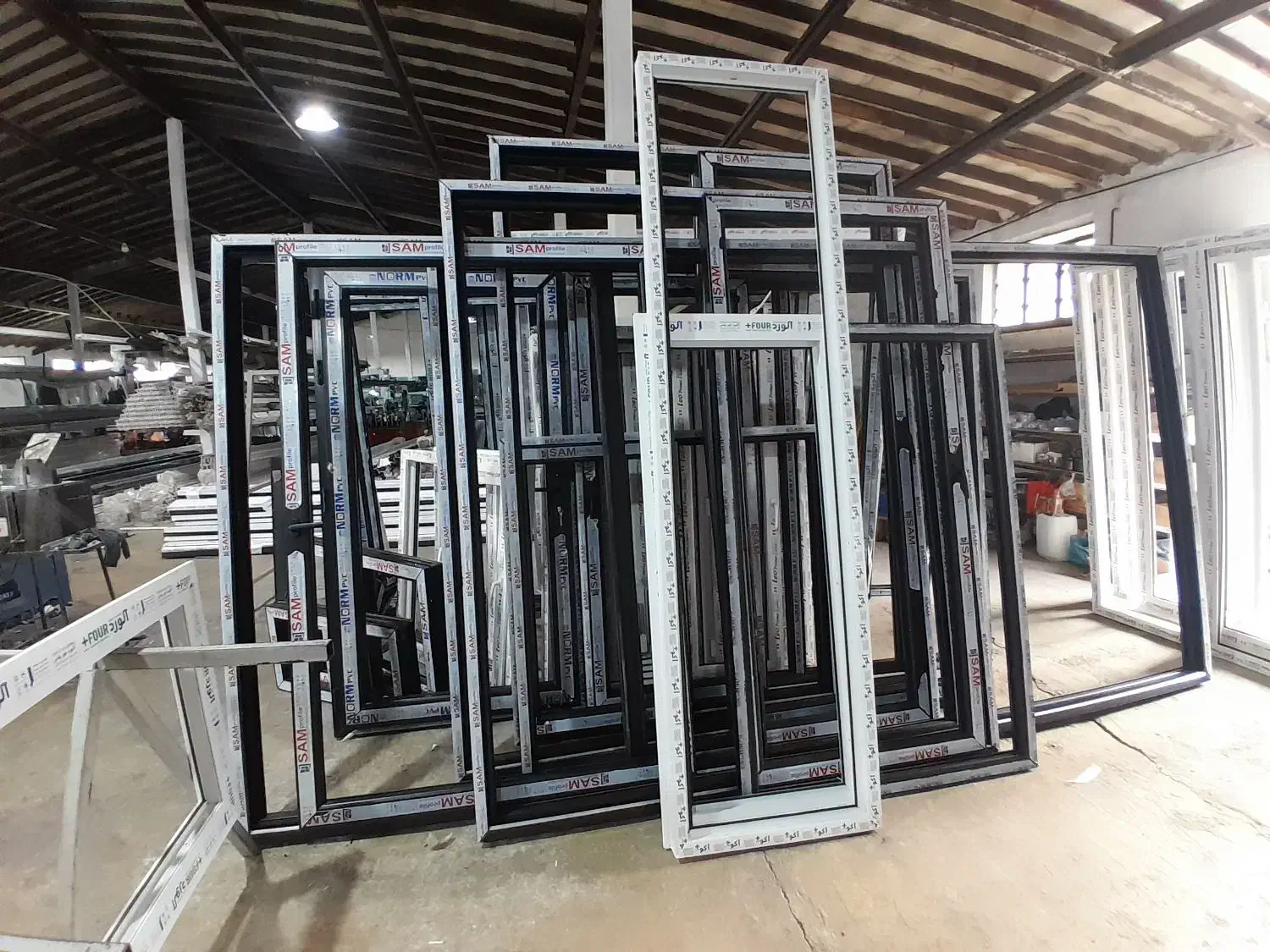 تولیدی دروپنجره دوجداره شیشه توری|مصالح و تجهیزات ساختمان|رشت, گلباغ نماز|دیوار