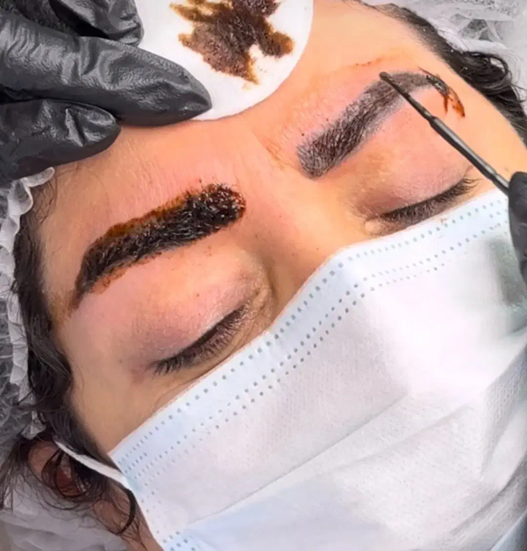 پاک کردن (ریموو) ابرو و خط چشم|خدمات آرایشگری و زیبایی|لاهیجان, پردسر|دیوار