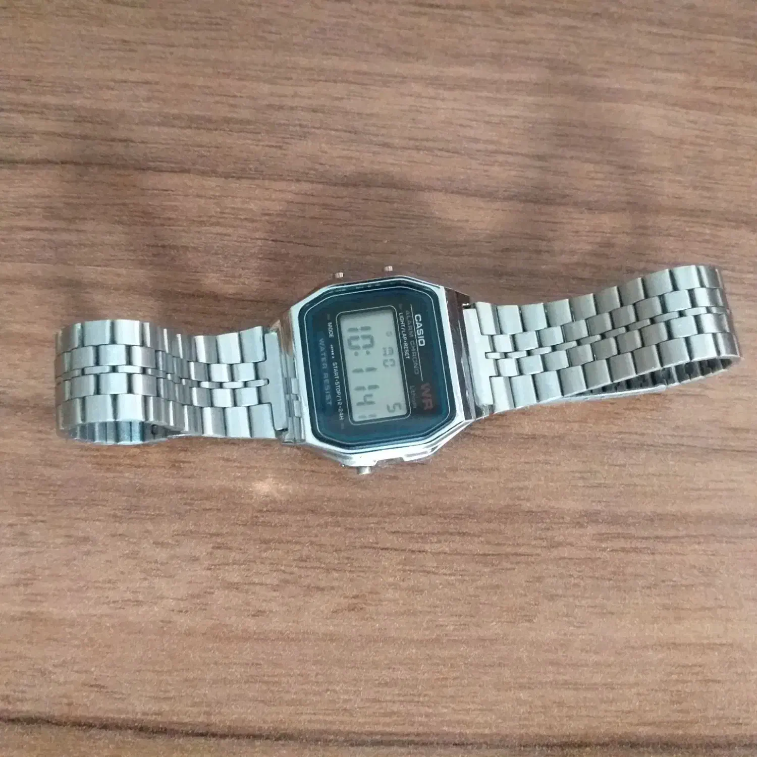 ساعت مچی|ساعت|بروجرد, |دیوار