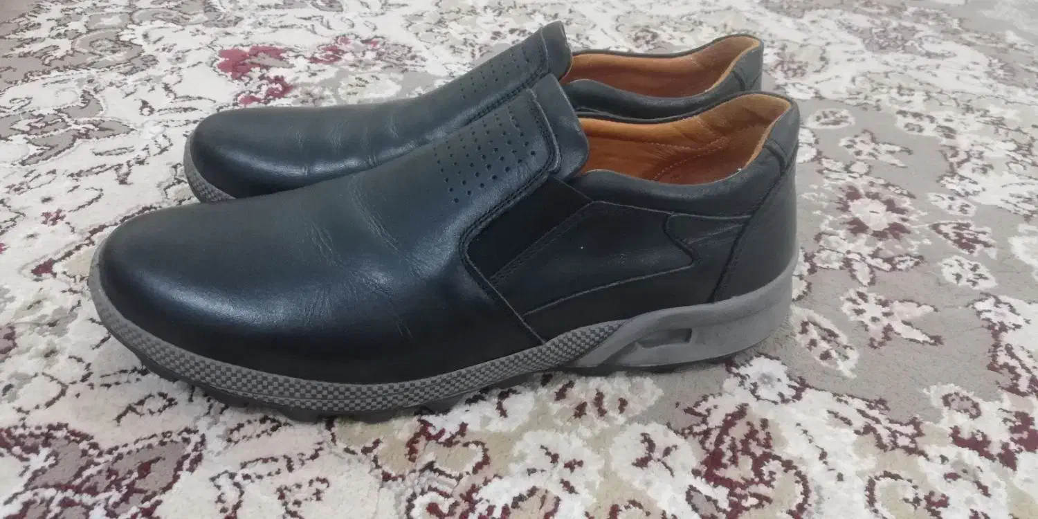 کفش اسپرت مردانه تمام چرم سایز44|کیف، کفش، کمربند|گرمی, |دیوار