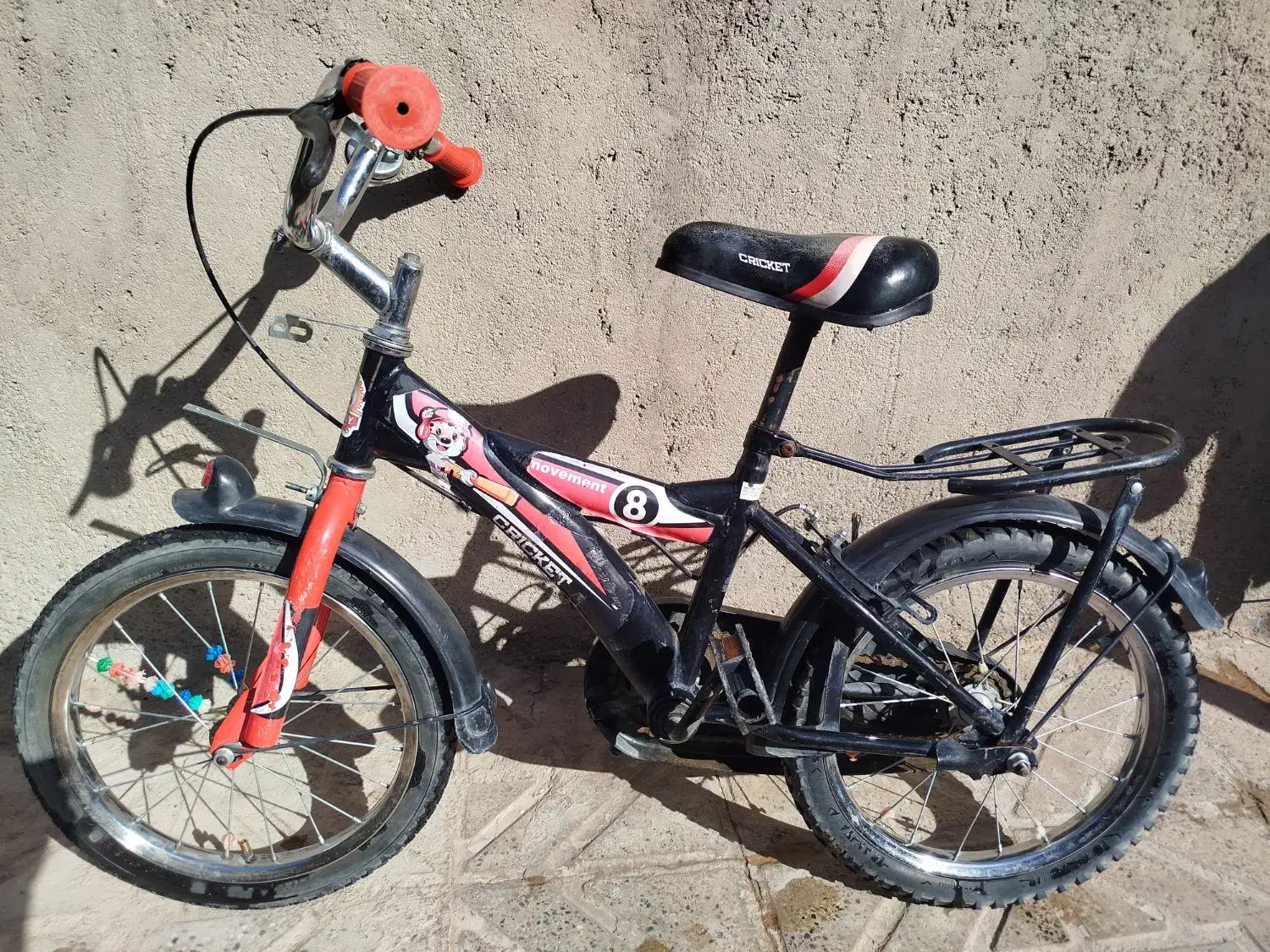 دوچرخه|دوچرخه، اسکیت، اسکوتر|زاوه, |دیوار