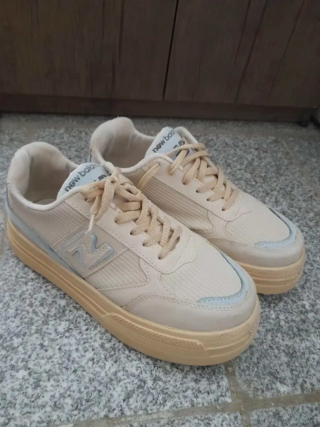 کفش اسپرت و لباس یلدا|کیف، کفش، کمربند|مشهد, شهید قربانی|دیوار