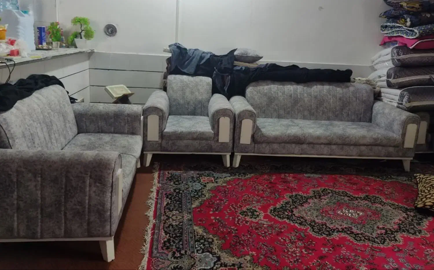 یکدست مبل هفت نفره|مبلمان خانگی و میز عسلی|دیلم, |دیوار