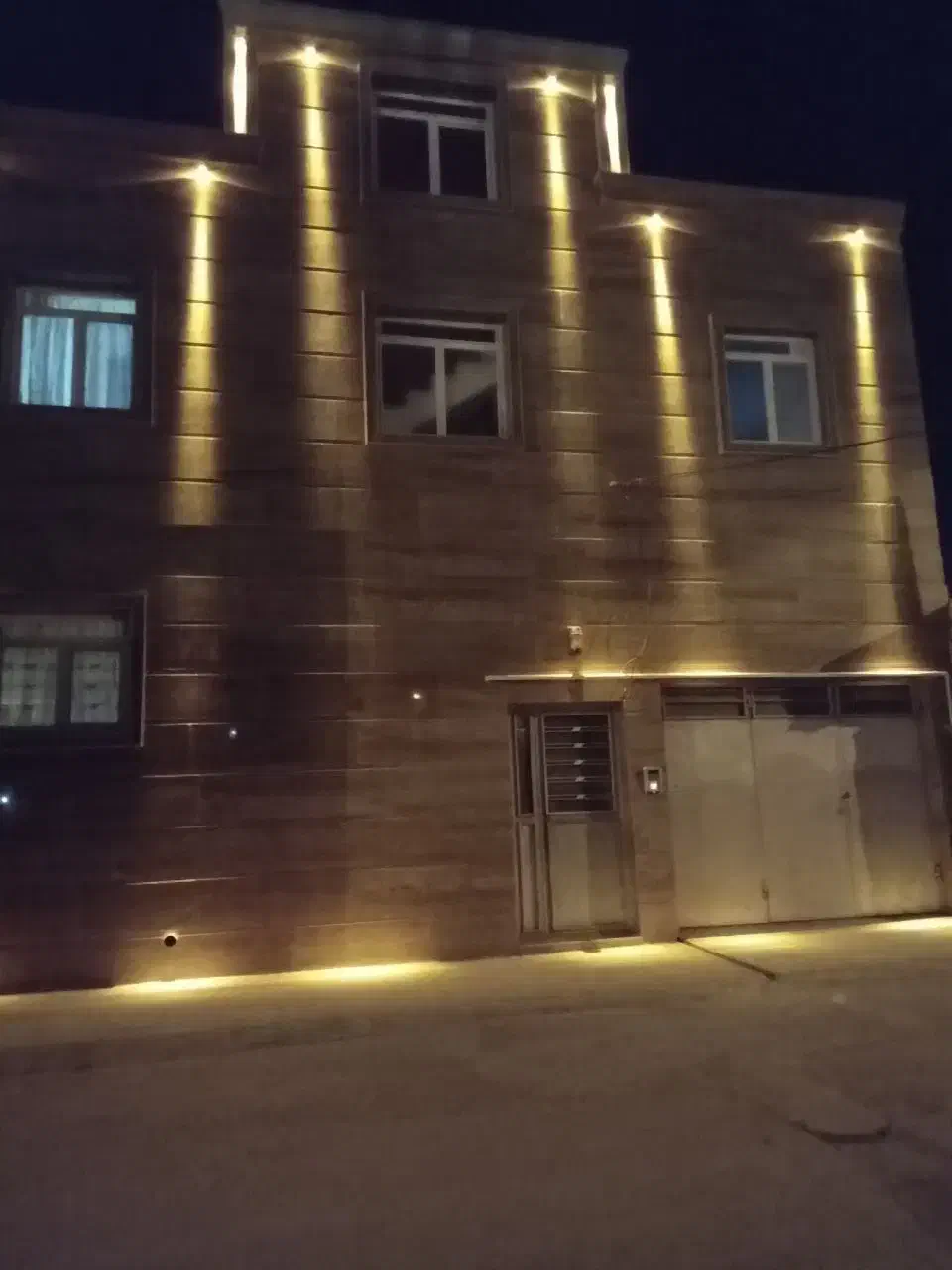 فروش ساختمان دو طبقه|فروش خانه و ویلا|شیراز, شهرک قمشه|دیوار