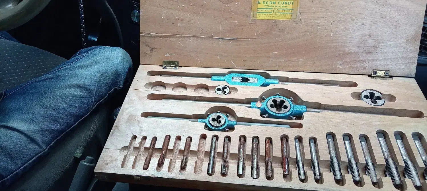 ست حدیده و قلاویز|ابزارآلات|شیراز, وحدت|دیوار