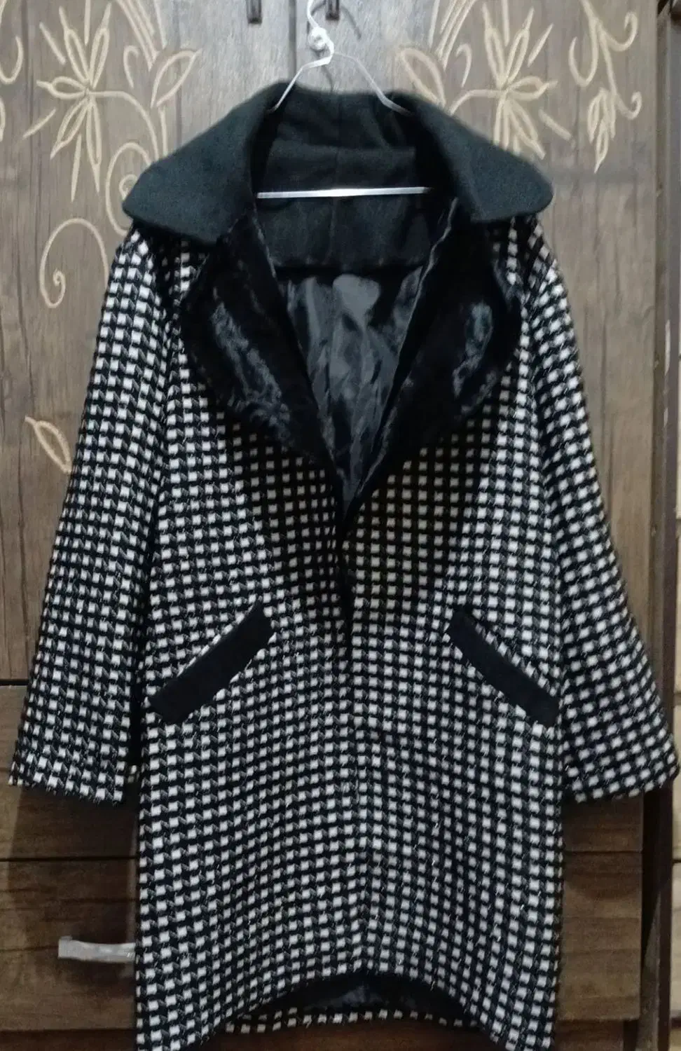 پالتو|لباس|بیرجند, |دیوار